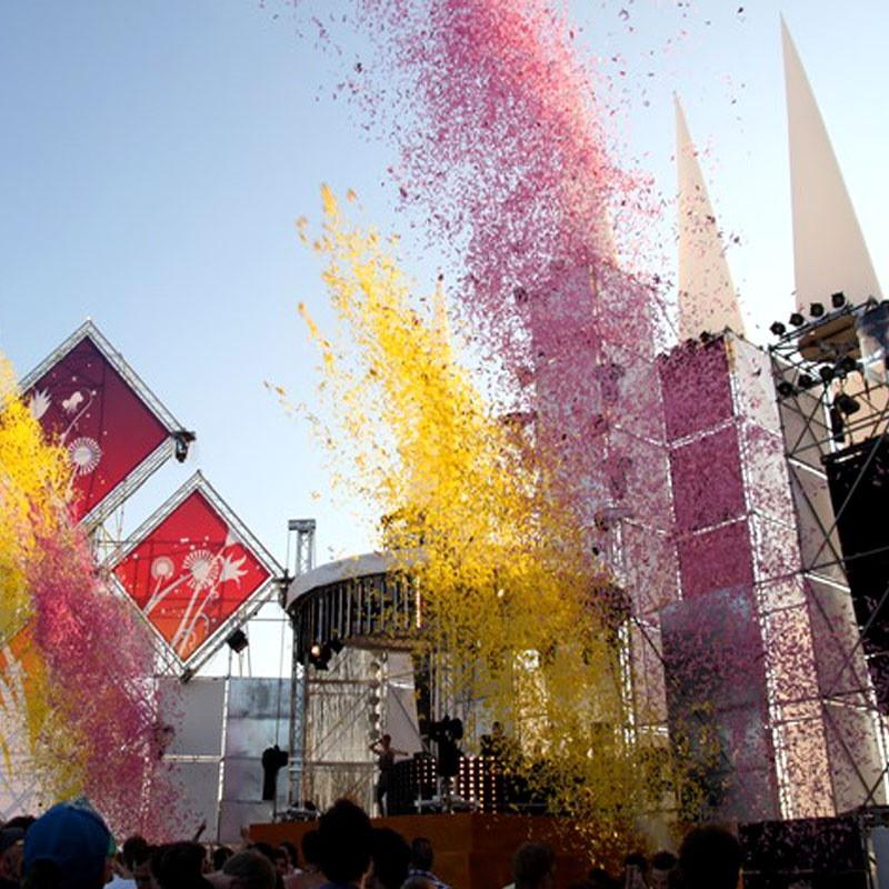 The world&nbsp;famous MAGICFX Stadium Shots&nbsp;are one of the&nbsp;most powerful&nbsp;confetti / streamer cannons launchers available for hire!
